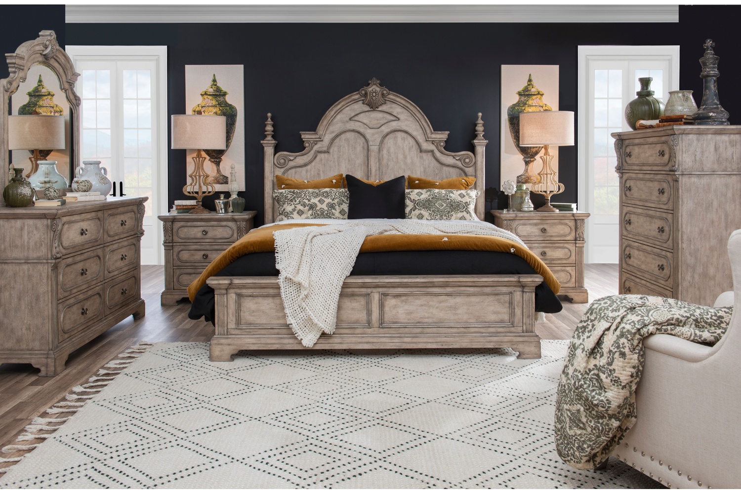 Sorona Queen 5 Piece Bedroom Set
