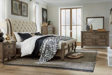 Americana Farmhouse King 4 Piece Bedroom Set