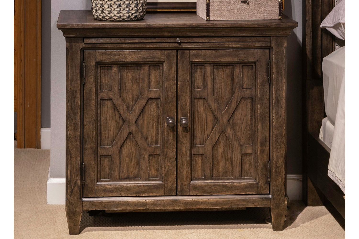Paradise Valley 2-Door Bedside Chest