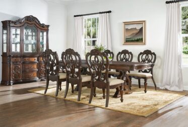 Royale 7 Piece Dining Set