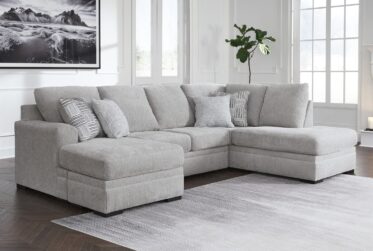 Gabyleigh 2-Piece Sectional With Chaise
