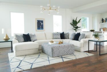 Polaris Sugar 3-Piece Sectional With Left Chaise