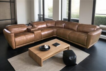 9005 Saddle Leather 6-Piece Power Reclining Sectional