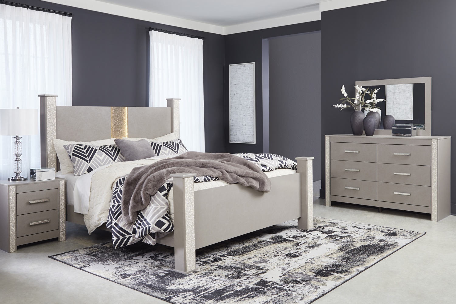 Surancha Gray King Poster LED 4 Piece Bedroom Set