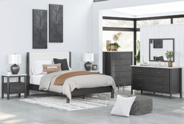 Cadmori Black Queen Upholstered 5 Piece Bedroom Set
