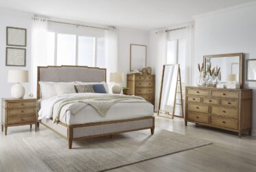 Sharlance Queen Upholstered 4 Piece Bedroom Set