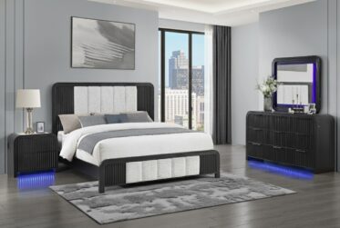 Beckett White/Black King 4 Piece Bedroom Set