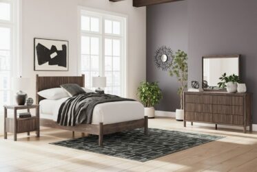 Pamytta Brown Queen Panel 4 Piece Bedroom Set