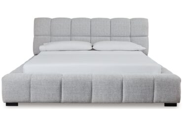 Grendusk King Upholstered Bed